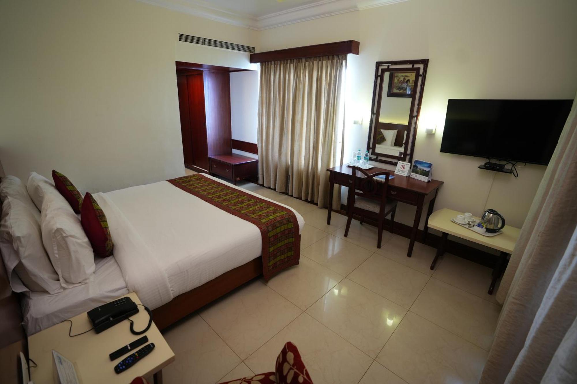 Hotel Rns Residency Sea View Māvalli Exterior foto