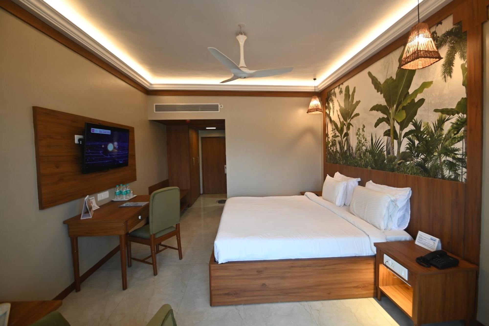 Hotel Rns Residency Sea View Māvalli Exterior foto