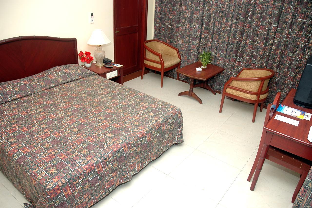 Hotel Rns Residency Sea View Māvalli Exterior foto